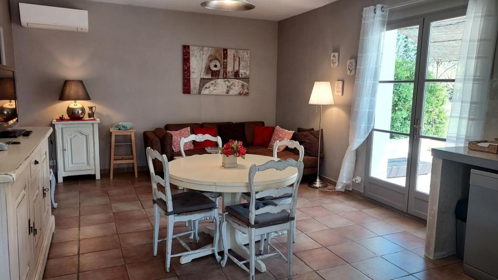La Bastide Des Amouriers Maison d'hôtes Caumont-sur-Durance