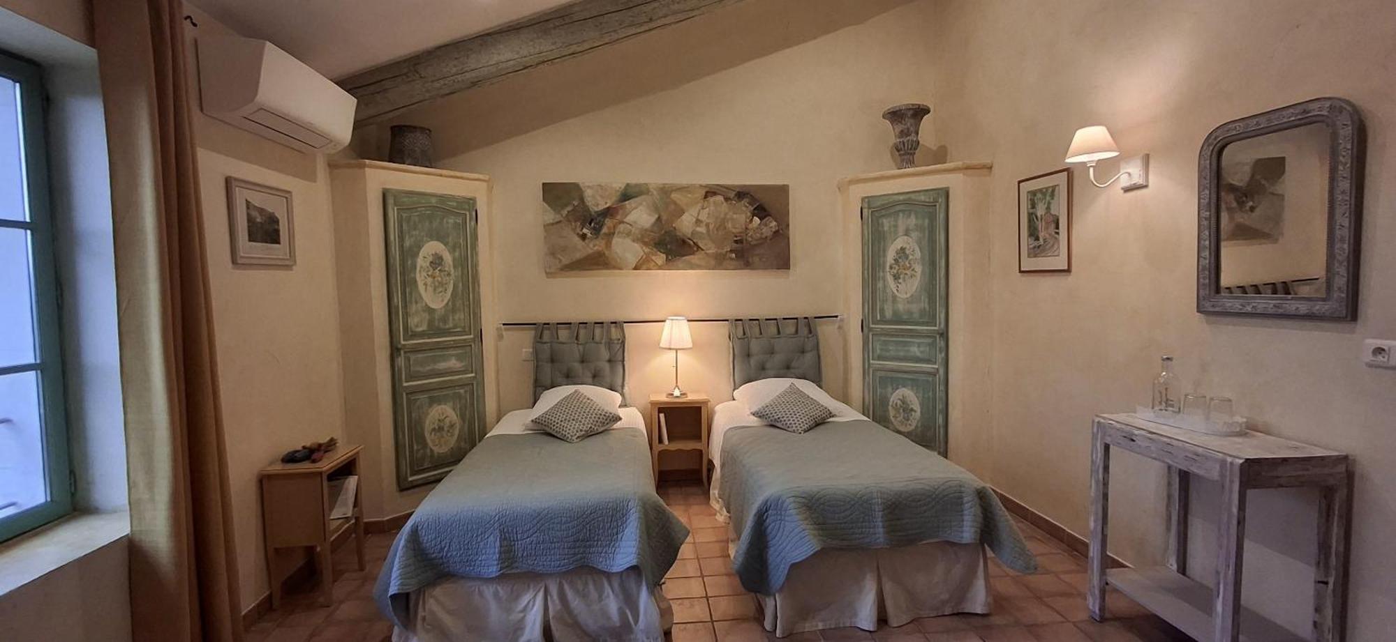 Maison d'hôtes La Bastide Des Amouriers 3*