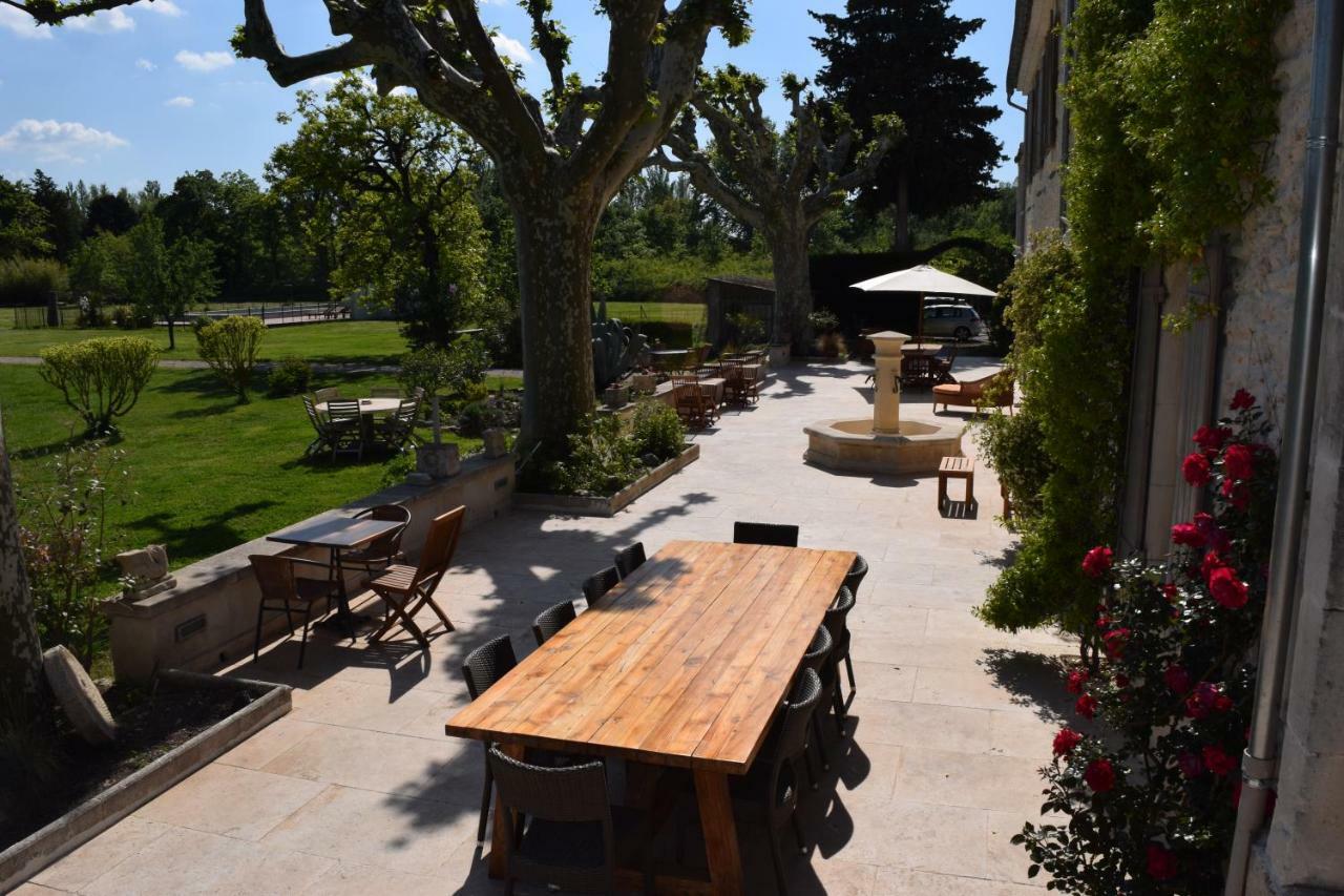 La Bastide Des Amouriers Maison d'hôtes Caumont-sur-Durance